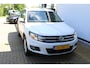 Volkswagen Tiguan 1.4 TSI Sport&Style | Incl. 12 maanden Garantie | 2e Eigenaar | Cruise controle | Climate controle | Parkeersensoren V+A | Navigatie | Automatisch inparkeren | 17 Inch LMV | Volledige onderhoudshistorie aanwezig | Origineel NL Auto | NAP |