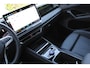 Volkswagen Tiguan 1.5 eHybrid R-Line Edition 272pk |Incl. 12 maanden Garantie | SoH 100% | Panorama dak | Elektrisch wegklapbare trekhaak | Massage stoelen | Elektrisch verstelbare stoelen met memory | Head-Up Display | Stoelverwarming/ventilatie | 360° Camera | Harman/Kardon Audiosysteem | Achterbank verwarmd | Apple CarPlay/Android Auto | Stuurwielverwarming | Adaptive cruise controle | Elektrische kofferbakklep | Dodehoekdetectie |