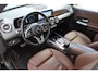 Mercedes-Benz GLB 200 Premium Edition 1 | Incl. 12 maanden Garantie | Stoelverwarming | Trekhaak | Elektrische kofferbakklep | Achteruitrijcamera | Keyless entry/start | Sfeerverlichting | Cruise controle | Lane assist | Climate controle | DAB | Lederen bekleding | Origineel NL Auto | NAP |