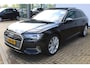Audi A6 Avant 40 TDI S edition | Incl. 12 maanden Garantie | Panorama dak | Elektrisch wegklapbare trekhaak | Elektrisch verstelbare stoelen met memory | Elektrische kofferbakklep | Keyless entry/start | Stoelverwarming | Adaptive cruise | Navigatie | Schuif/kantel dak | Head-up Display | Dodehoekdetectie | Draadloze telefoonlader |