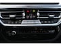 BMW X3 xDrive30e High Executive M-Sport | Incl. 12 maanden Garantie | SoH 96% | Panorama dak | Harman/Kardon Audiosysteem | Head-Up Display | Elektrisch verstelbare stoelen met memory | Adaptive cruise | 360* Camera | Elektrische kofferbakklep | Dodehoekdetectie | Stoelverwarming | Keyless entry/start | Navigatie | Parkeersensoren V+A | Apple CarPlay/Android Auto | Climate controle | Draadloze telefoonlader |