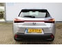 Lexus UX 250h | Achteruitrijcamera | Keyless entry/start | Climate controle | Cruise controle | Lane Assist | DAB | Draadloze telefoonlader | Apple CarPlay/Android Auto | Virtual cockpit |
