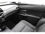 Lexus UX 250h | Achteruitrijcamera | Keyless entry/start | Climate controle | Cruise controle | Lane Assist | DAB | Draadloze telefoonlader | Apple CarPlay/Android Auto | Virtual cockpit |