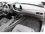 Lexus UX 250h | Achteruitrijcamera | Keyless entry/start | Climate controle | Cruise controle | Lane Assist | DAB | Draadloze telefoonlader | Apple CarPlay/Android Auto | Virtual cockpit |