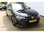 Volkswagen Passat Variant 1.5 eTSI 150 pk | Incl. 12 maanden Garantie | Stoel/stuur verwarming | Achteruitrijcamera | Adaptive cruise controle | Dodehoekdetectie | Parkeersensoren V+A | Navigatie | Apple CarPlay/Android Auto | Draadloze telefoonlader | Climate controle | Lane assist | Keyless start | LED Koplampen | 18 Inch LMV | Schakelmogelijkheid aan stuurwiel |
