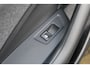 Volkswagen Passat Variant 1.5 eTSI 150 pk | Incl. 12 maanden Garantie | Stoel/stuur verwarming | Achteruitrijcamera | Adaptive cruise controle | Dodehoekdetectie | Parkeersensoren V+A | Navigatie | Apple CarPlay/Android Auto | Draadloze telefoonlader | Climate controle | Lane assist | Keyless start | LED Koplampen | 18 Inch LMV | Schakelmogelijkheid aan stuurwiel |