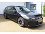 Volkswagen Passat Variant 1.5 eTSI 150 pk | Incl. 12 maanden Garantie | Stoel/stuur verwarming | Achteruitrijcamera | Adaptive cruise controle | Dodehoekdetectie | Parkeersensoren V+A | Navigatie | Apple CarPlay/Android Auto | Draadloze telefoonlader | Climate controle | Lane assist | Keyless start | LED Koplampen | 18 Inch LMV | Schakelmogelijkheid aan stuurwiel |