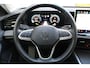 Volkswagen Passat Variant 1.5 eTSI 150 pk | Incl. 12 maanden Garantie | Stoel/stuur verwarming | Achteruitrijcamera | Adaptive cruise controle | Dodehoekdetectie | Parkeersensoren V+A | Navigatie | Apple CarPlay/Android Auto | Draadloze telefoonlader | Climate controle | Lane assist | Keyless start | LED Koplampen | 18 Inch LMV | Schakelmogelijkheid aan stuurwiel |