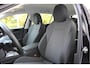 Volkswagen Passat Variant 1.5 eTSI 150 pk | Incl. 12 maanden Garantie | Stoel/stuur verwarming | Achteruitrijcamera | Adaptive cruise controle | Dodehoekdetectie | Parkeersensoren V+A | Navigatie | Apple CarPlay/Android Auto | Draadloze telefoonlader | Climate controle | Lane assist | Keyless start | LED Koplampen | 18 Inch LMV | Schakelmogelijkheid aan stuurwiel |