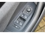 Volkswagen Passat Variant 1.5 eTSI 150 pk | Incl. 12 maanden Garantie | Stoel/stuur verwarming | Achteruitrijcamera | Adaptive cruise controle | Dodehoekdetectie | Parkeersensoren V+A | Navigatie | Apple CarPlay/Android Auto | Draadloze telefoonlader | Climate controle | Lane assist | Keyless start | LED Koplampen | 18 Inch LMV | Schakelmogelijkheid aan stuurwiel |