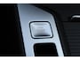 Volkswagen Passat Variant 1.5 eTSI 150 pk | Incl. 12 maanden Garantie | Stoel/stuur verwarming | Achteruitrijcamera | Adaptive cruise controle | Dodehoekdetectie | Parkeersensoren V+A | Navigatie | Apple CarPlay/Android Auto | Draadloze telefoonlader | Climate controle | Lane assist | Keyless start | LED Koplampen | 18 Inch LMV | Schakelmogelijkheid aan stuurwiel |