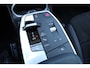BMW X1 sDrive18i M-Sport | Panorama dak | Elektrisch wegklapbare trekhaak | Stoelverwarming | Achteruitrijcamera | Elektrische kofferbakklep | Keyless entry/start | Half leder/alcantara | Draadloze telefoonlader | Apple CarPlay/Android Auto | Navigatie | Climate controle | Parkeersensoren V+A |