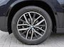 BMW X1 sDrive18i M-Sport | Panorama dak | Elektrisch wegklapbare trekhaak | Stoelverwarming | Achteruitrijcamera | Elektrische kofferbakklep | Keyless entry/start | Half leder/alcantara | Draadloze telefoonlader | Apple CarPlay/Android Auto | Navigatie | Climate controle | Parkeersensoren V+A |