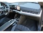 BMW X1 sDrive18i M-Sport | Panorama dak | Elektrisch wegklapbare trekhaak | Stoelverwarming | Achteruitrijcamera | Elektrische kofferbakklep | Keyless entry/start | Half leder/alcantara | Draadloze telefoonlader | Apple CarPlay/Android Auto | Navigatie | Climate controle | Parkeersensoren V+A |