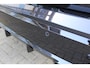 BMW X1 sDrive18i M-Sport | Panorama dak | Elektrisch wegklapbare trekhaak | Stoelverwarming | Achteruitrijcamera | Elektrische kofferbakklep | Keyless entry/start | Half leder/alcantara | Draadloze telefoonlader | Apple CarPlay/Android Auto | Navigatie | Climate controle | Parkeersensoren V+A |