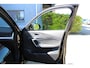 BMW X1 sDrive18i M-Sport | Panorama dak | Elektrisch wegklapbare trekhaak | Stoelverwarming | Achteruitrijcamera | Elektrische kofferbakklep | Keyless entry/start | Half leder/alcantara | Draadloze telefoonlader | Apple CarPlay/Android Auto | Navigatie | Climate controle | Parkeersensoren V+A |