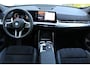BMW X1 sDrive18i M-Sport | Panorama dak | Elektrisch wegklapbare trekhaak | Stoelverwarming | Achteruitrijcamera | Elektrische kofferbakklep | Keyless entry/start | Half leder/alcantara | Draadloze telefoonlader | Apple CarPlay/Android Auto | Navigatie | Climate controle | Parkeersensoren V+A |
