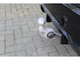 BMW X1 sDrive18i M-Sport | Panorama dak | Elektrisch wegklapbare trekhaak | Stoelverwarming | Achteruitrijcamera | Elektrische kofferbakklep | Keyless entry/start | Half leder/alcantara | Draadloze telefoonlader | Apple CarPlay/Android Auto | Navigatie | Climate controle | Parkeersensoren V+A |