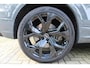 Audi RS Q8 4.0 TFSI Q8 quattro 600pk | Panorama dak | Keramische remschijven | Alcantara hemel | Luchtvering | Bang & Olufsen premium audio | Elektrisch wegklapbare trekhaak | Stoelverwarming/ventilatie | Stuurverwarming | Achterbank verwarmd | Elektrisch verstelbare stoelen met memory | Massage stoelen | Night Vision | 360° Camera | Alcantara stuur | Keyless entry/start | Soft close | Stuurverwarming |