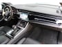 Audi RS Q8 4.0 TFSI Q8 quattro 600pk | Panorama dak | Keramische remschijven | Alcantara hemel | Luchtvering | Bang & Olufsen premium audio | Elektrisch wegklapbare trekhaak | Stoelverwarming/ventilatie | Stuurverwarming | Achterbank verwarmd | Elektrisch verstelbare stoelen met memory | Massage stoelen | Night Vision | 360° Camera | Alcantara stuur | Keyless entry/start | Soft close | Stuurverwarming |