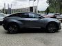 Toyota C-HR / C-HR+ Executive AWD 77 kWh NIEUW DIRECT LEVERBAAR! 20'' LM-VELGEN STOEL/STUURVERW 360° CAMERA LEER EL-STOEL BLIND SPOT NAVI
