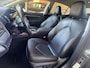 Toyota Camry 2.5 Hybrid Business Intro Leer