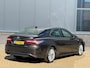 Toyota Camry 2.5 Hybrid Business Intro Leer