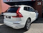 Volvo XC60 2.0 T8 Plug-in hybrid SOH 97,6% AWD Ultimate Bright 455PK! // ADAPT. CRUISE // PANODAK // HARMAN&KARDON // LEDER // ELEK. STOELEN+GEHEUGEN // 360 CAMERA+SENSOREN