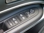 Jeep Avenger 1st Edition 54 kWh 156 Pk Automaat Apple Carplay / Camera / DAB / 18 inch / SOH 95,1 %