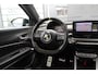 Abarth 600e Abarth Scorpionissima 54 kWh 282PK | Fabrieksgarantie | Kuipstoelen | Cruise control Adaptief | Apple Carplay/Android Auto | Parkeercamera | Half leder/alcantara | Voorruit verwarming | Parkeersensoren | Bluetooth | Navigatie |