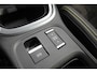 Abarth 600e Abarth Scorpionissima 54 kWh 282PK | Fabrieksgarantie | Kuipstoelen | Cruise control Adaptief | Apple Carplay/Android Auto | Parkeercamera | Half leder/alcantara | Voorruit verwarming | Parkeersensoren | Bluetooth | Navigatie |