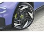 Abarth 600e Abarth Scorpionissima 54 kWh 282PK | Fabrieksgarantie | Kuipstoelen | Cruise control Adaptief | Apple Carplay/Android Auto | Parkeercamera | Half leder/alcantara | Voorruit verwarming | Parkeersensoren | Bluetooth | Navigatie |