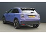 Abarth 600e Abarth Scorpionissima 54 kWh 282PK | Fabrieksgarantie | Kuipstoelen | Cruise control Adaptief | Apple Carplay/Android Auto | Parkeercamera | Half leder/alcantara | Voorruit verwarming | Parkeersensoren | Bluetooth | Navigatie |