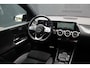 Mercedes-Benz B-klasse 200 Business Solution AMG | Incl. 12 Maanden garantie | Stoelverwarming | Elektrische trekhaak | Cruise control | Climate control | Parkeersensoren | Parkeercamera | Navigatie |