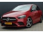 Mercedes-Benz B-klasse 200 Business Solution AMG | Incl. 12 Maanden garantie | Stoelverwarming | Elektrische trekhaak | Cruise control | Climate control | Parkeersensoren | Parkeercamera | Navigatie |