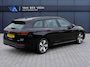 Volkswagen Passat Variant 1.5 eTSI 150 pk | Incl. 12 maanden Garantie | Stoel/stuur verwarming | Achteruitrijcamera | Adaptive cruise controle | Dodehoekdetectie | Parkeersensoren V+A | Navigatie | Apple CarPlay/Android Auto | Draadloze telefoonlader | Climate controle | Lane assist | Keyless start | LED Koplampen | 17 Inch LMV | Schakelmogelijkheid aan stuurwiel |