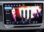 Volkswagen Passat Variant 1.5 eTSI 150 pk | Incl. 12 maanden Garantie | Stoel/stuur verwarming | Achteruitrijcamera | Adaptive cruise controle | Dodehoekdetectie | Parkeersensoren V+A | Navigatie | Apple CarPlay/Android Auto | Draadloze telefoonlader | Climate controle | Lane assist | Keyless start | LED Koplampen | 17 Inch LMV | Schakelmogelijkheid aan stuurwiel |