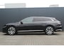 Volkswagen Arteon Shooting Brake 1.4 TSI eHybrid R-Line Business+ | Incl. 12 maanden garantie | SOH 96% | Schuif/kantel dak | 360 camera | Stoelgeheugen | Stoelverwarming | Parkeersensoren | Apple carplay/Android auto | Cruise control | Climate control | Bluetooth | Airco