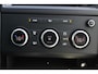 Land Rover Discovery 2.0 Td4 HSE Luxury | Incl. 12 Maanden garantie | Cruise Control | Navigatie | Apple Carplay\Android Auto | Elektrisch Trekhaak | Luchtvering | Parkeercamera | Parkeersensoren |