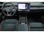 Volkswagen ID.7 Tourer GTX Limited Edition 86 kWh 340PK / 250kW, 60 maanden / 100.000km garantie, warmtepomp, wegklapbare trekhaak, adaptief onderstel (DCC), 20" LMV, Harman & Kardon geluidssysteem, head-up display, rondomzichtcamera (Area View), verwarm- en ventileerbare (koeling) voorstoelen, verwarmbare achterbank, elektrische ErgoActive stoelverstelling met geheugen- en massagefunctie, parkeerassistent (Park Assist Pro), 13 speakers (700 watt) met subwoofer, draadloze telefoonlader, verwarmbare voorruit, LED Matrix (IQ.Lights), dodehoekdetectie (Side Assist), vierwielaandrijving (4-Motion), discover pro max navigatie scherm etc.