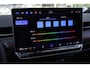 Volkswagen ID.7 Tourer GTX Limited Edition 86 kWh 340PK / 250kW, 60 maanden / 100.000km garantie, warmtepomp, wegklapbare trekhaak, adaptief onderstel (DCC), 20" LMV, Harman & Kardon geluidssysteem, head-up display, rondomzichtcamera (Area View), verwarm- en ventileerbare (koeling) voorstoelen, verwarmbare achterbank, elektrische ErgoActive stoelverstelling met geheugen- en massagefunctie, parkeerassistent (Park Assist Pro), 13 speakers (700 watt) met subwoofer, draadloze telefoonlader, verwarmbare voorruit, LED Matrix (IQ.Lights), dodehoekdetectie (Side Assist), vierwielaandrijving (4-Motion), discover pro max navigatie scherm etc.