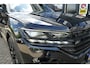 Volkswagen Touareg 3.0 TSI R-Line 340 PK | Pano | Luchtvering | Trekhaak | Carplay | Leder | Memory | 21''