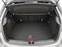 Mercedes-Benz A-klasse 250 e 140 Year Edition | Premium Plus | Nightpakket | Parkeerpakket | Panoramaschuifdak | 360° camera | 19-inch vijfdubbelspaak AMG velgen | Warmtewerend, donkergetint glas |