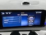 Mercedes-Benz A-klasse 250 e 140 Year Edition | Premium Plus | Nightpakket | Parkeerpakket | Panoramaschuifdak | 360° camera | 19-inch vijfdubbelspaak AMG velgen | Warmtewerend, donkergetint glas |