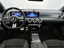 Mercedes-Benz A-klasse 250 e 140 Year Edition | Premium Plus | Nightpakket | Parkeerpakket | Panoramaschuifdak | 360° camera | 19-inch vijfdubbelspaak AMG velgen | Warmtewerend, donkergetint glas |