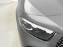 Mercedes-Benz A-klasse 250 e 140 Year Edition | Premium Plus | Nightpakket | Parkeerpakket | Panoramaschuifdak | 360° camera | 19-inch vijfdubbelspaak AMG velgen | Warmtewerend, donkergetint glas |
