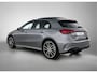 Mercedes-Benz A-klasse 250 e 140 Year Edition | Premium Plus | Nightpakket | Parkeerpakket | Panoramaschuifdak | 360° camera | 19-inch vijfdubbelspaak AMG velgen | Warmtewerend, donkergetint glas |