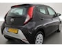 Toyota Aygo 1.0 VVT-i x-play | Rijklaar! | Apple CarPlay & Android Auto | All Season | Airco | DAB | Camera