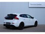 Volvo V40 2.0 T5 Carbon Edition | Active Bi-Xenon koplampen | Dealeronderhouden | Harman/Kardon Audio | Achteruitrijcamera | DAB+ radio | Navigatie full map | Parkeersensoren voor + achter | Cruise control | Park Assist Pilot