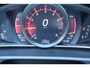 Volvo V40 2.0 T5 Carbon Edition | Active Bi-Xenon koplampen | Dealeronderhouden | Harman/Kardon Audio | Achteruitrijcamera | DAB+ radio | Navigatie full map | Parkeersensoren voor + achter | Cruise control | Park Assist Pilot